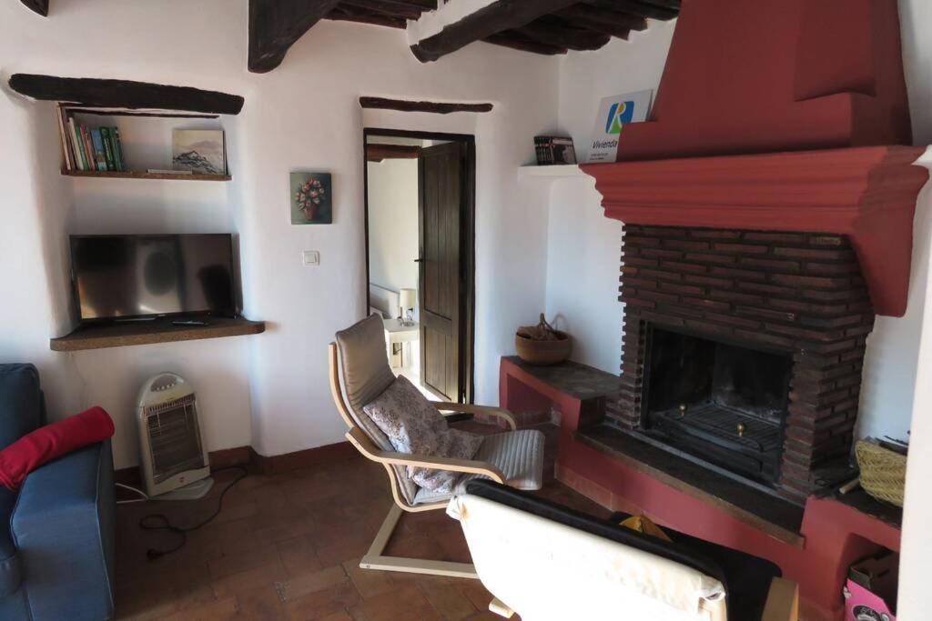 Casa La Solea. Vistas Al Pueblo Y La Sierra Villa Bubion Bagian luar foto