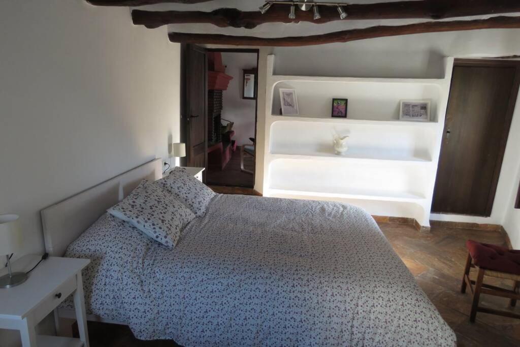 Casa La Solea. Vistas Al Pueblo Y La Sierra Villa Bubion Bagian luar foto
