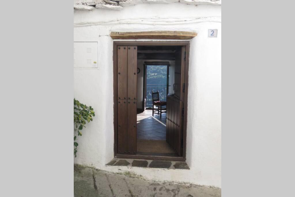 Casa La Solea. Vistas Al Pueblo Y La Sierra Villa Bubion Bagian luar foto
