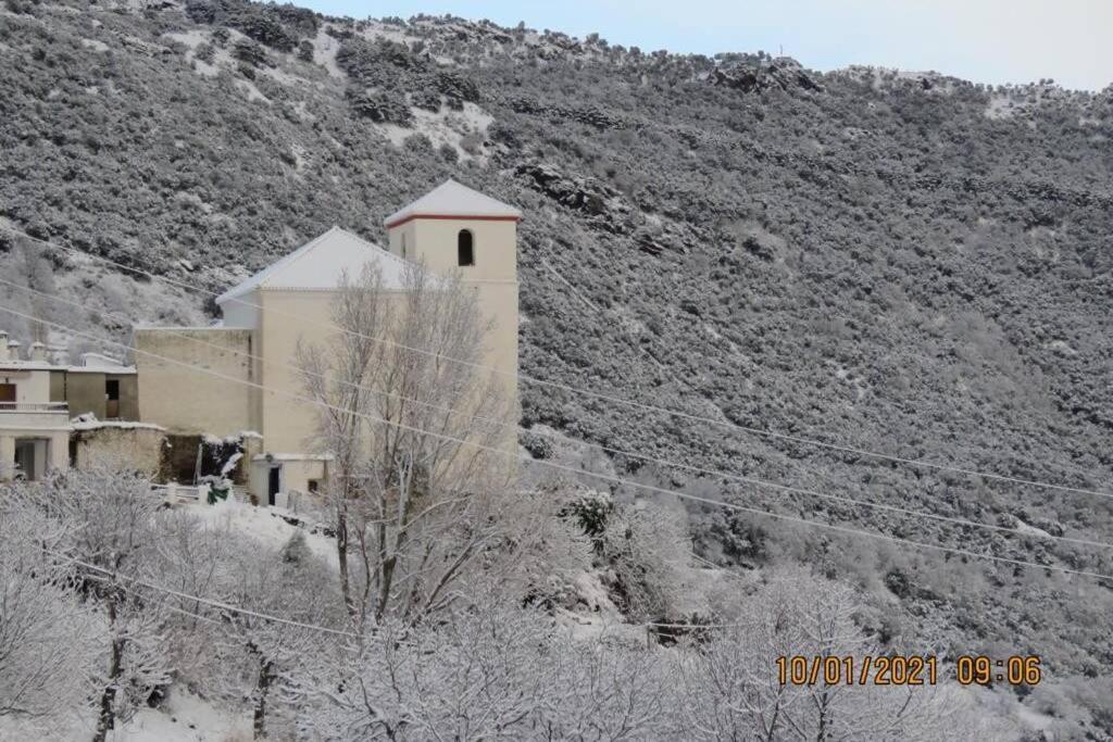 Casa La Solea. Vistas Al Pueblo Y La Sierra Villa Bubion Bagian luar foto