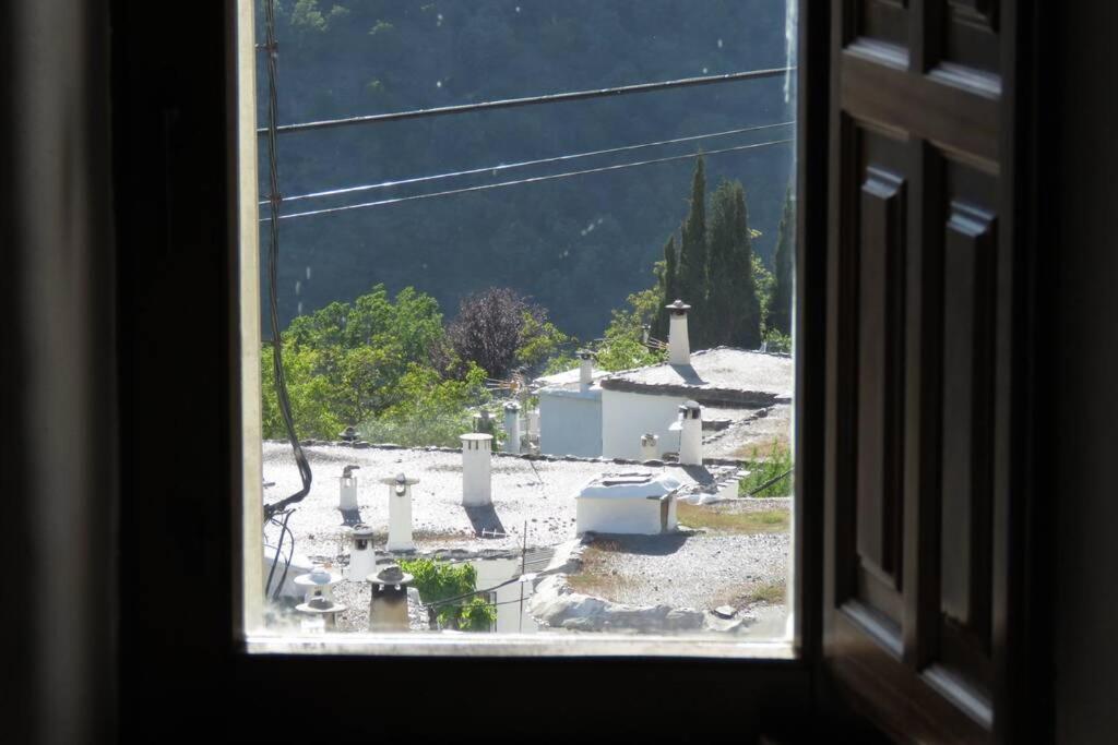 Casa La Solea. Vistas Al Pueblo Y La Sierra Villa Bubion Bagian luar foto