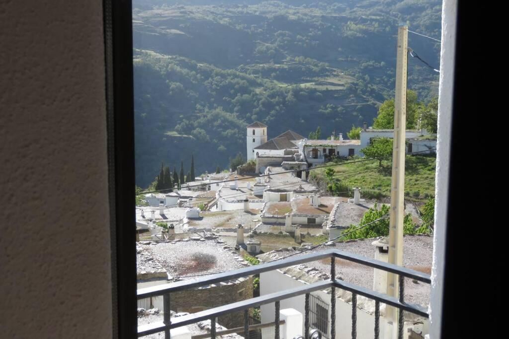 Casa La Solea. Vistas Al Pueblo Y La Sierra Villa Bubion Bagian luar foto
