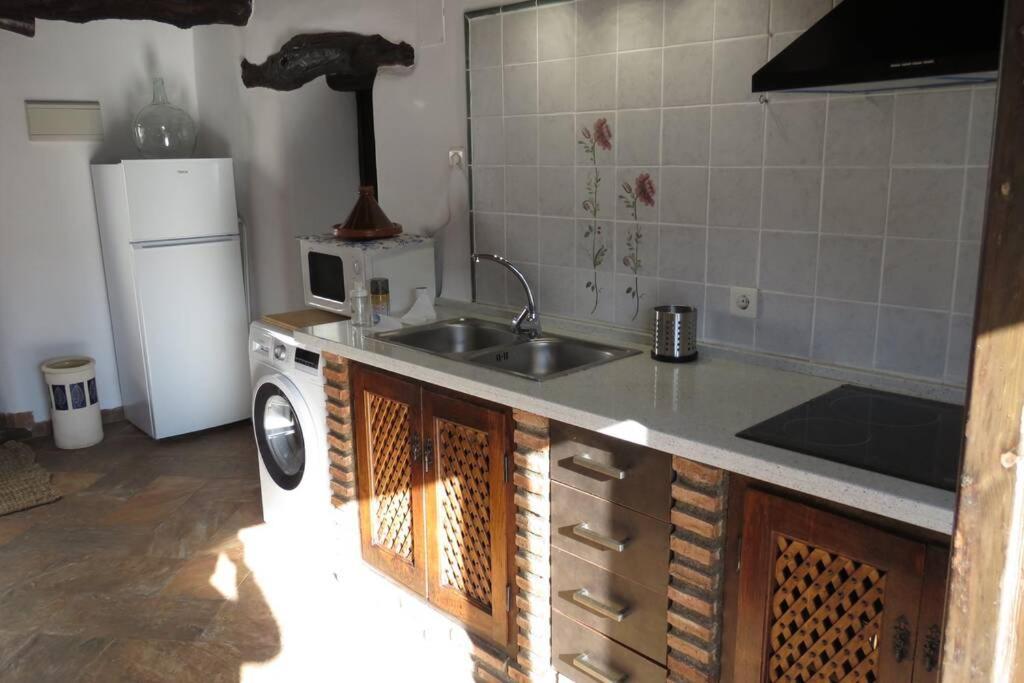 Casa La Solea. Vistas Al Pueblo Y La Sierra Villa Bubion Bagian luar foto
