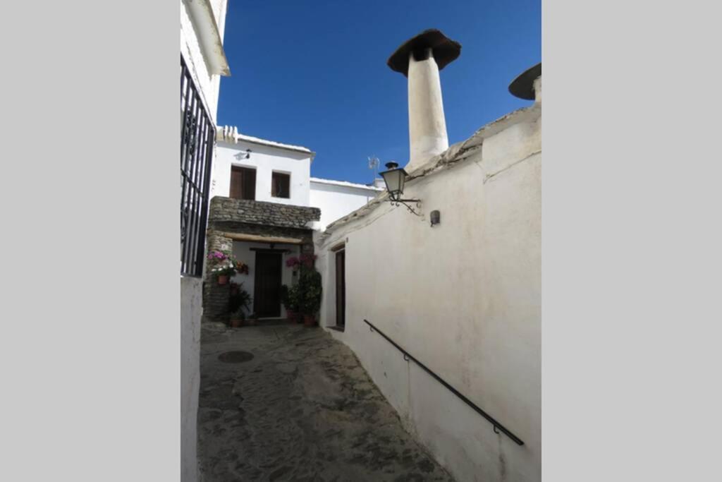 Casa La Solea. Vistas Al Pueblo Y La Sierra Villa Bubion Bagian luar foto