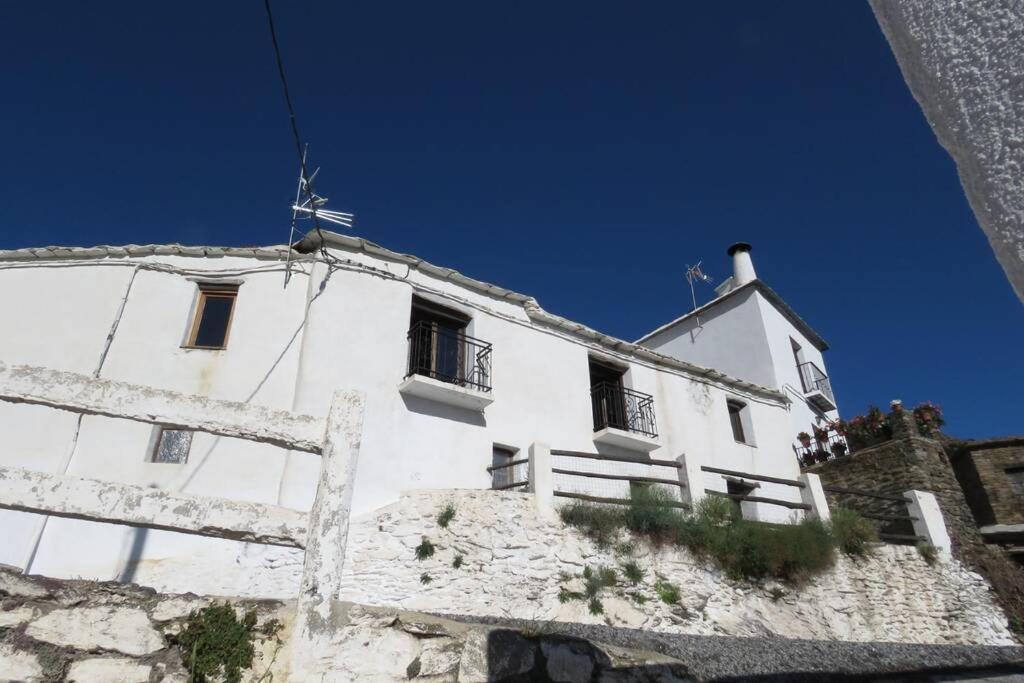 Casa La Solea. Vistas Al Pueblo Y La Sierra Villa Bubion Bagian luar foto