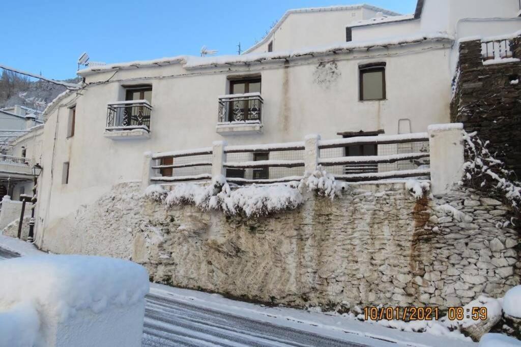 Casa La Solea. Vistas Al Pueblo Y La Sierra Villa Bubion Bagian luar foto