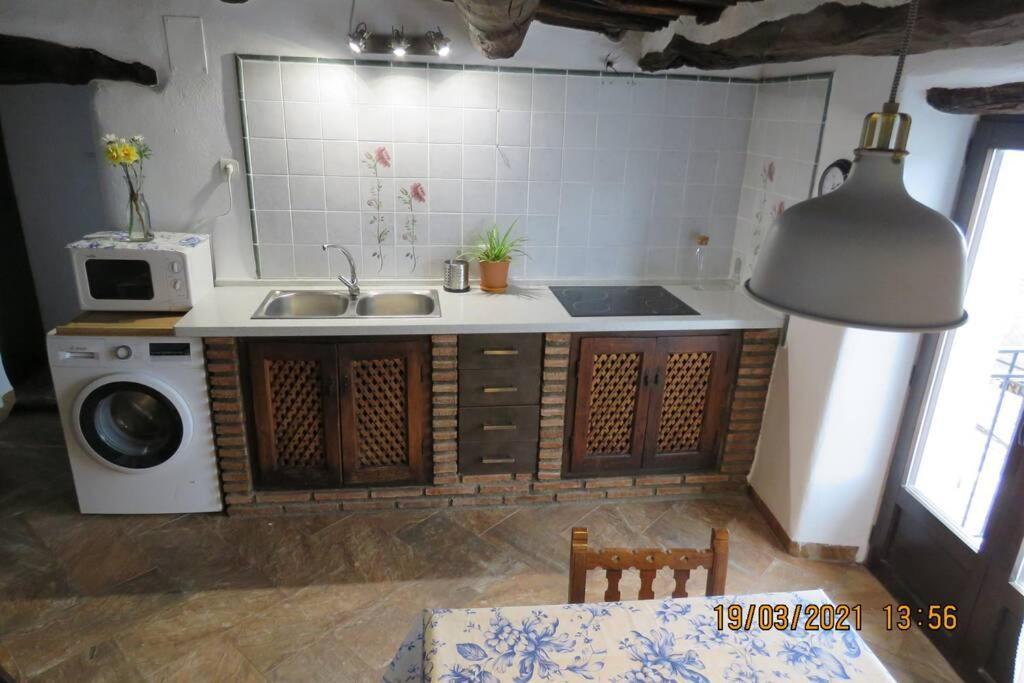 Casa La Solea. Vistas Al Pueblo Y La Sierra Villa Bubion Bagian luar foto