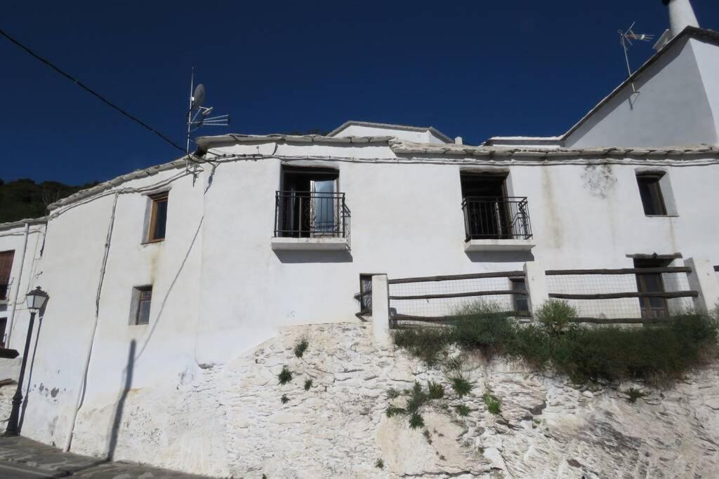Casa La Solea. Vistas Al Pueblo Y La Sierra Villa Bubion Bagian luar foto